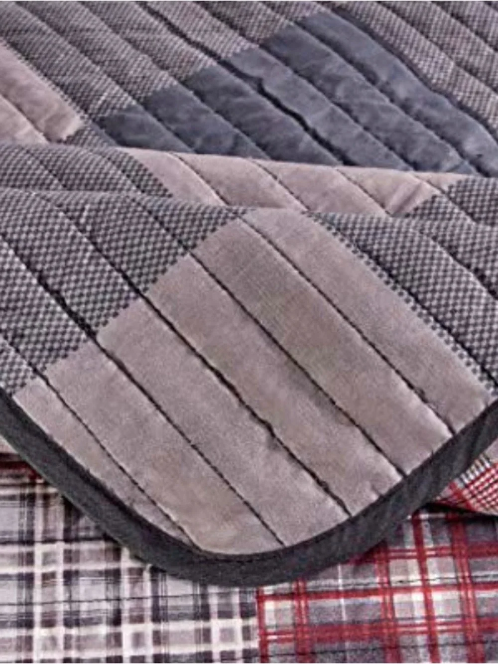 Plaid Cabin Quilted Bedspread Set in Red and Gray